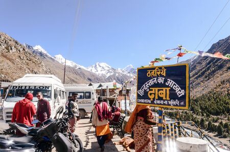 Hindustan ka Aakhri Dhaba, Chhitkul, Sangla valley, Kinnaur district, Himachal Pradesh, India October 2019 â Sign Board of Last Dhaba roadside restaurant last inhabited Village on India-China Border. Indian road ends here.のeditorial素材