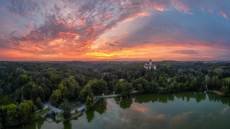 Konopiste Castle in the Benesov district of Central Bohemia, the last residence of Franz Ferdinand d'Este, heir to the Austro-Hungarian throne, view of Konopiste Castle at sunrise in the fogの写真素材