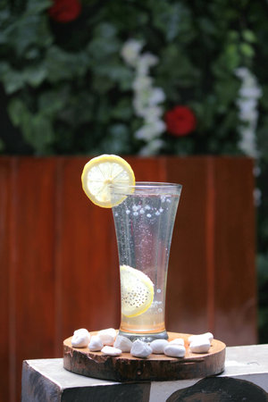 fresh and healthy orange and lime
juiceの写真素材