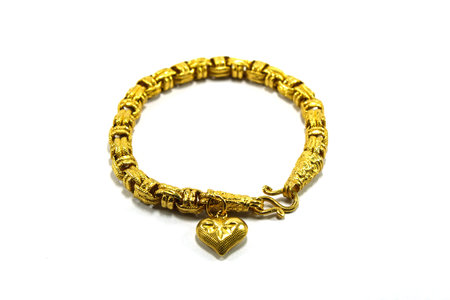 Gold bracelet beautiful and Heart-shaped pendant