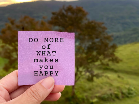 Do More of What Makes You Happy, motivational quote, words typography letteringの写真素材