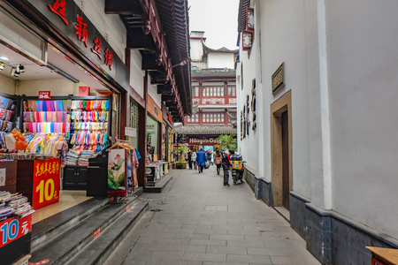 Shanghai/China -  January 27 2015: Unidentified  Tourist come to Yuyuan Garden in the holiday,shanghai city chinaのeditorial素材