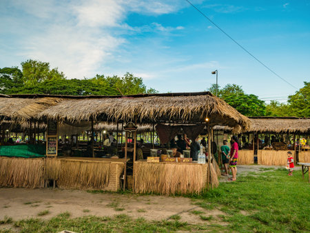sukhothai, Thailand - 1 September 2018 : Thailand Folk Dance on 800 year market of sukhothai historical park. Thailand travelのeditorial素材