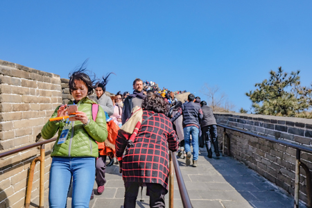 beijing/China - 27 February 2017:Unacquainted Chinese people or tourist walking in Great Wall of China at Beijing City.Great wall of China one of the 7 Wonders of the Worldのeditorial素材