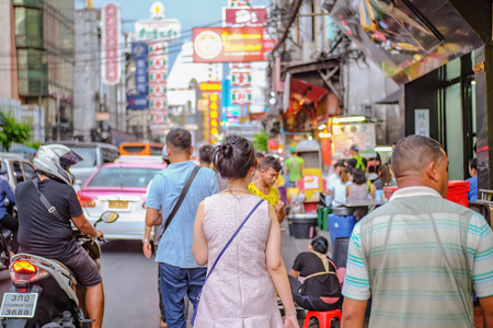 Bangkok, Thailand - 21 June 2017 : Unacquainted Thai People or Tourist Walking in Bangkok China Town Thailand, Chinatown bangkok The famous Street Food in thailandのeditorial素材