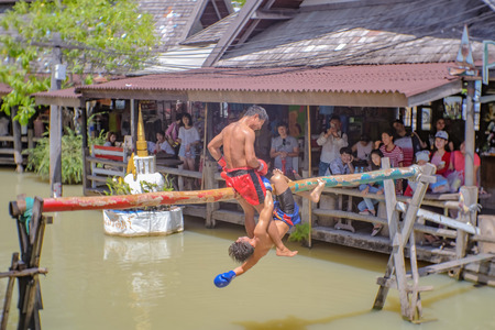 chonburi, Thailand - June 17 2017 : Unacquainted Thai Water boxing in Pattaya Floating Market. Chonburi Thailand Travel. Pattaya Floating Market is the Famous Floating Market near Pattayaのeditorial素材