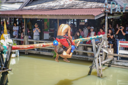 Bangkok, Thailand - 21 June 2017 : Unacquainted Thai Water boxing in Pattaya Floating Market. Chonburi Thailand Travel. Pattaya Floating Market is the Famous Floating Market near Pattayaのeditorial素材