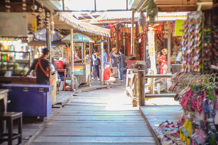 Chonburi, Thailand - June 17 2017 : Unacquainted Thai People Walking in Pattaya Floating Market. Chonburi Thailand Travel. Pattaya Floating Market is the Famous Floating Market near Pattaya and very Populaのeditorial素材