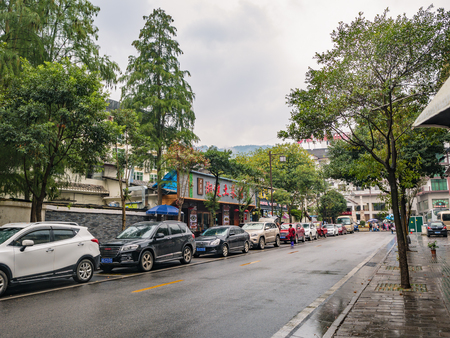 zhangjiajie/China - 14 October 2018: Beautiful Building with Traffic on the Road in Wulingyuan District Zhangjiajie City China.China travelのeditorial素材