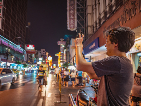 Bangkok/Thailand- 15 November 2018;Unacquainted Thai people or tourist walking in Bangkok China town Thailand,Bangkok China Town Street Food Heaven For Touristsのeditorial素材