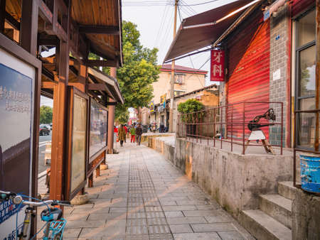 zhangjiajie/China - 16 October 2018:Unacquainted People in Downtown district of Zhangjiajie city in the morning.zhangjiajie City china travelのeditorial素材