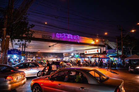 Bangkok/Thailand-7 dec 2019:Unacquainted Tourist walking in talat phlu area bangkok city Thailand.Talat phlu the famous thai traditional Street food market.のeditorial素材