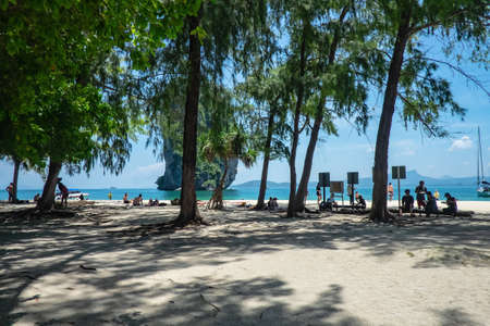Krabi/Thailand-23 July 2017:Unacquainted Tourist walking on poda island..Krabi - in southern Thailand is one of the most relaxing places on the planet.のeditorial素材