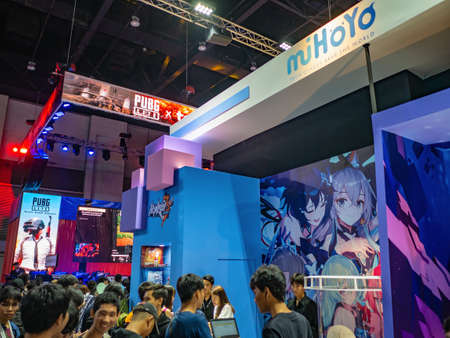 Bangkok/thailand- 26 Oct 2019:Unacquainted Gamer in Thailand game show at exhibition hall in siam paragon department store.Thailand game show the biggest game show in Seaのeditorial素材