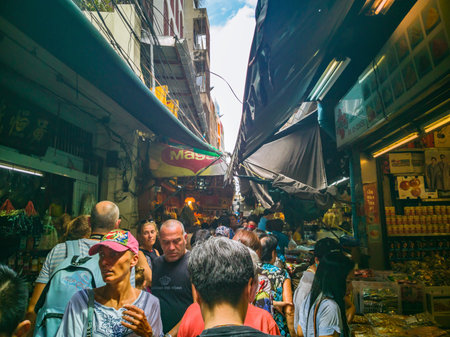 bangkok/thailand- 12 Aug 2019::Unacquainted Thai people walking in Old market downtown alley of Yaowarat Chinatown bangkok city Thailand.のeditorial素材