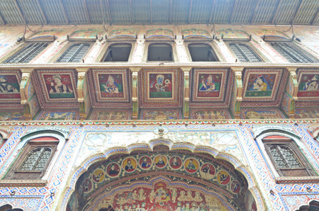 abandoned haveli in nawalgarh rajasthan, indiaのeditorial素材