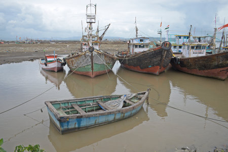 mumbai fishing portの写真素材