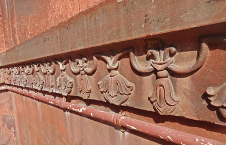 Doorcarvings on the walls of the Red Fort, Delhi, Indiaの写真素材