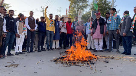 Beawar, Rajasthan, India, Jan. 29, 2021: Congress workers raise slogans and burnt effigy of Indian Prime Minister Narendra Modi during a protest against Modi's central government's anti-farmers measures and riots, in Beawar. Farmers have been protesting aのeditorial素材