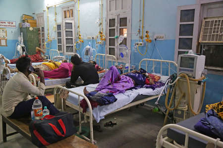 Beawar, Rajasthan, April 30,2021: COVID patients receives treatment in Corona ward at Government Hospital, amid shortage of oxygen and beds due to surge in covid cases in Beawar. Photo: Sumit Saraswatのeditorial素材