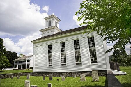Cornwallville Church, built in 1795, in the historic village at Farmersのeditorial素材