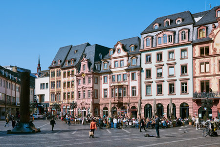 MAINZ, Germany - March 24, 2022: people in the famous market square in the old town of Mainz, Germanyのeditorial素材
