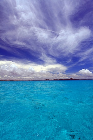The cobalt blue sea and blue sky of Okinawa の写真素材