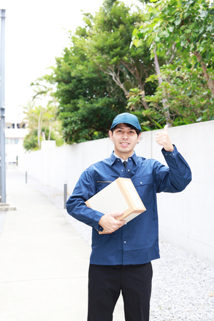 Smiling delivery manの写真素材
