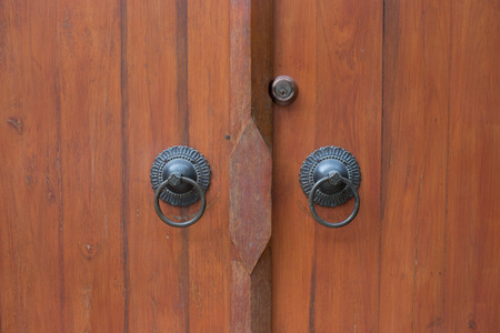 Old Vintage Door with knockerの写真素材