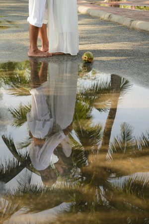 couple on the beachの写真素材