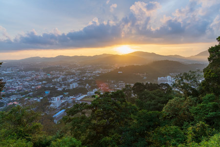 Phi Phi Thailand City Sunset Mountain Landscapeの写真素材