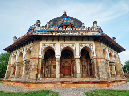 The Tomb of Muhammad Shah in New Delhi, Lodhi Garden, India, is the ancient Indian mausoleum of Muhammad Shah with eight chhatris and a gigantic dome, a beautiful example of Indian domed architecture.の写真素材