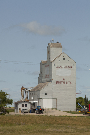 Grain elevator in the Canadian prairies. Grain elevator in Sintaluta, Saskatchewan, Canada.のeditorial素材