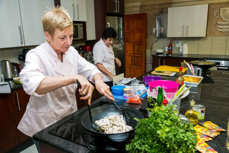 Johannesburg, South Africa - March 16 2013: Nestle Low Salt Cooking Classのeditorial素材