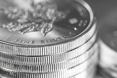 Cape Town, South Africa - August 17, 2019:  Illustrative Editorial image of Macro Close up of a 9999 Silver Canadian Maple Leaf Bullion Coinのeditorial素材