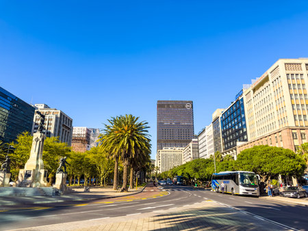 Cape Town, South Africa - October 30, 2023:  Street view of buildings in city CBDのeditorial素材
