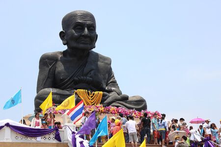 The big buddha of Luang Pu Thuat in Wat Huey mongkolのeditorial素材