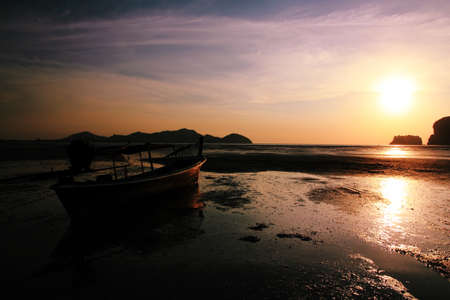 Waiting for flood tide の写真素材