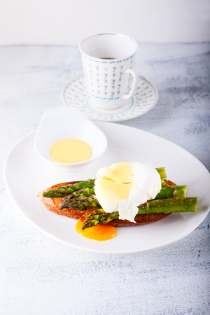 Poached egg and asparagusの写真素材