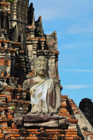 ruins statue buddha at Chaiwatthanaram Temple, Ayutthaya Historical Park, Thailandの写真素材