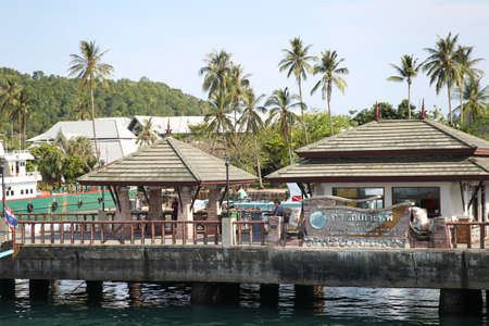 scenic views of the coastline of Phi Phi Island, Thailand, Southeast Asiaのeditorial素材