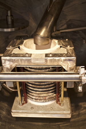 vacuum furnace for melting different alloys and composite materials