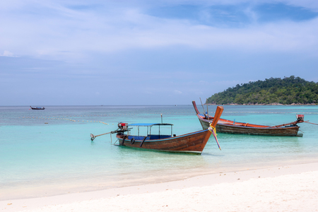 Long-tailed boat on Pattaya beach (Bundhaya) Koh Lipe Thailandの写真素材