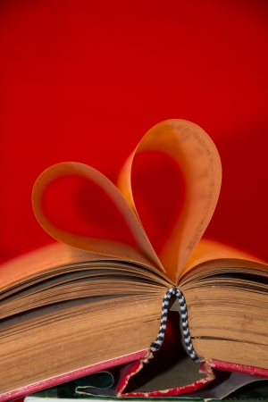 Book with heart shaped pages の写真素材