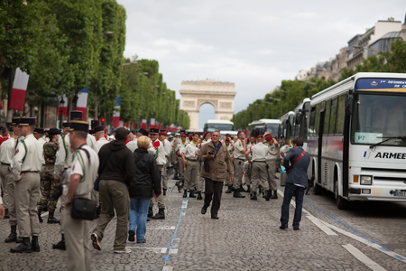 Paris, France - July 14, 2012. The Soldiers are making their final preparations for the annual military parade in Paris.のeditorial素材