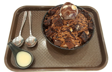 Chocolate brownie bingzu very sweet and yummyの写真素材
