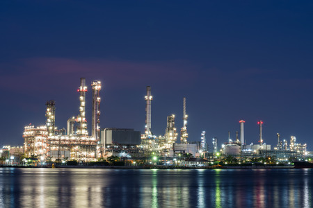 oil and gas refinery petrochemical factory at nightの写真素材