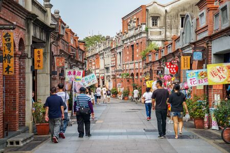 Taipei, TAIWAN - 1 Oct, 2017: Local Taiwanese people & tourists were walking around in Sanxia Old Street, local vintage market for shopping food and the other things. Taipei, Taiwanのeditorial素材