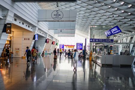 Taipei, TAIWAN - 1 Oct, 2017: Travelers and environment around the South Meeting Point at Taoyuan International Airport, Taipei, Taiwan.のeditorial素材