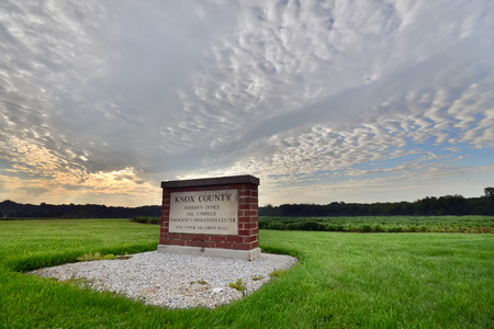 Sunset cloudy view of Knox county label in Mount Vernon city in USAのeditorial素材